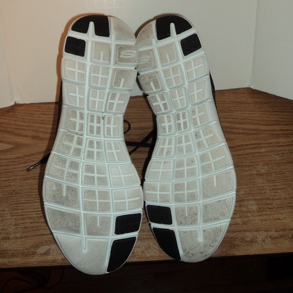 Skechers Women's Size US 11 Shoes Sneakers Black Stars Lace Up - Picture 9 of 10